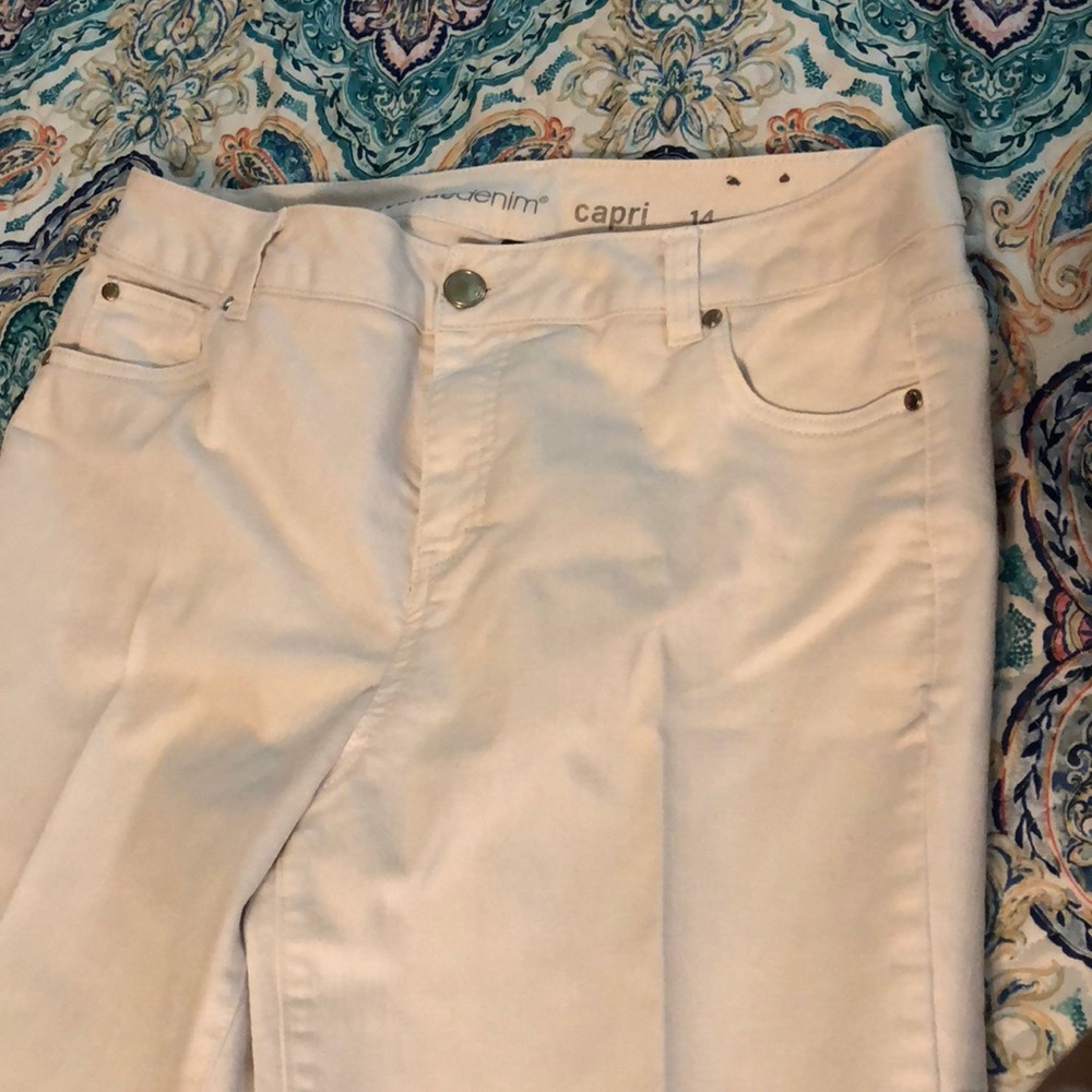 capris - Picture 4 of 4